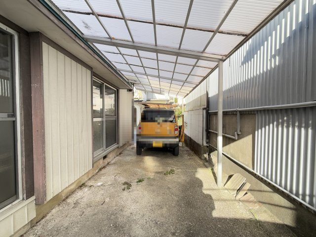 一宮東町貸家の駐車場
