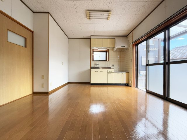 一宮しなね貸家の居間・リビング