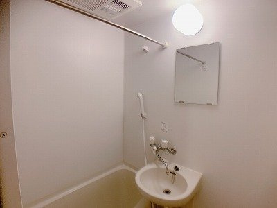 レオネクストＣＯＭＯＩＫＥの浴室|きれいなお風呂です