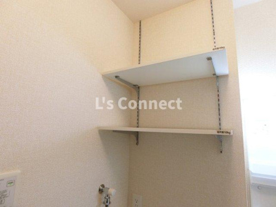 【設備】 | Ｄ－ｒｏｏｍ八乙女Ｂ | 洗濯機置き場の上にも棚があります。