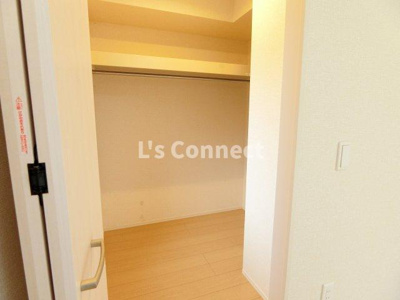 【収納】 | Ｄ－ｒｏｏｍ八乙女Ｂ | ウォークインクローゼットでお荷物もすっきり収納。