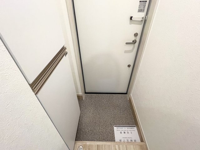 パインヒル16の玄関|別部屋同タイプ