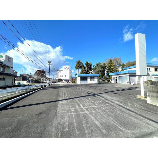 大垣市福田町の事務所の駐車場