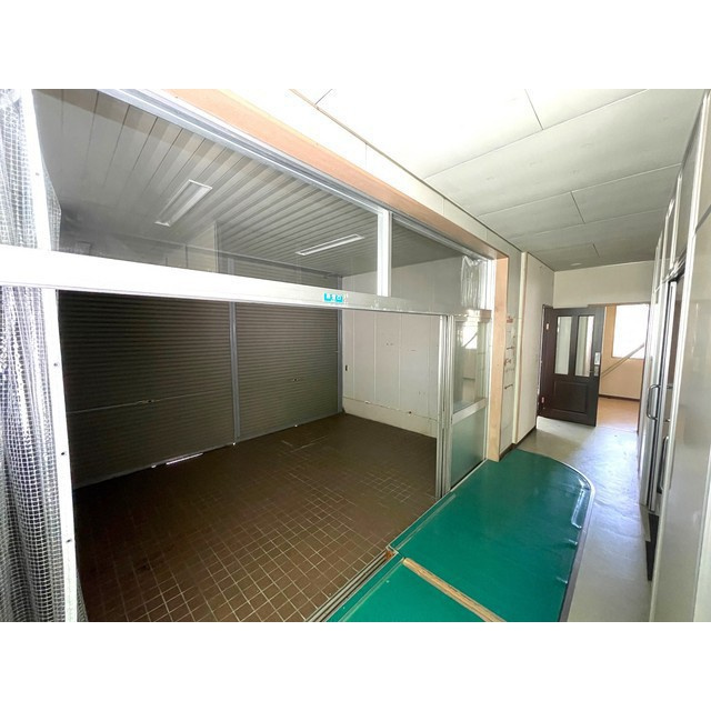 大垣市福田町の事務所の玄関