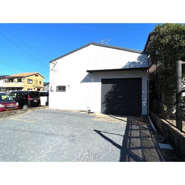 近島２丁目倉庫の外観