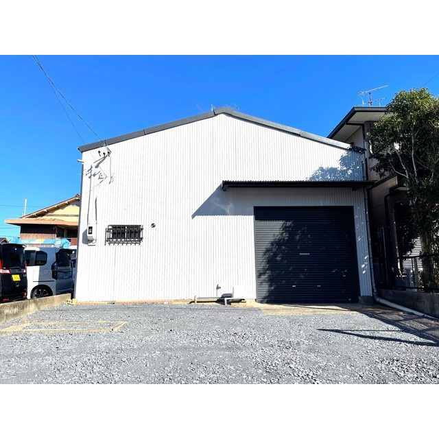 近島２丁目倉庫の外観