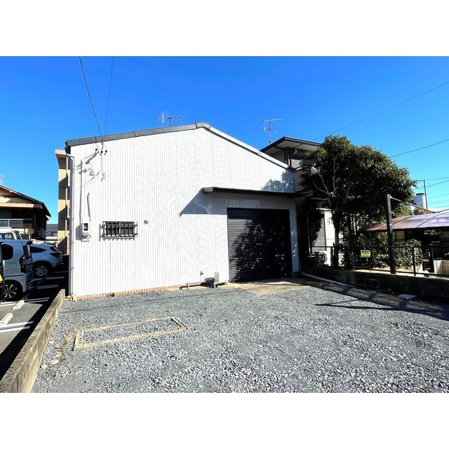 近島２丁目倉庫の外観