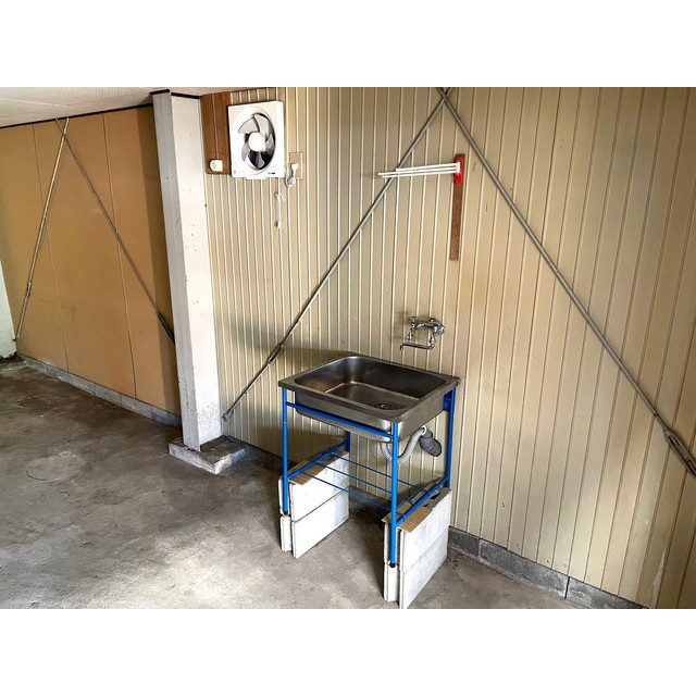 近島２丁目倉庫の洗面所