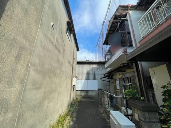 【前面道路含む現地写真】
