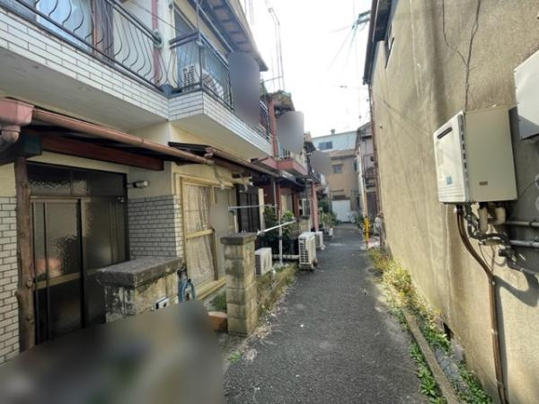 【前面道路含む現地写真】