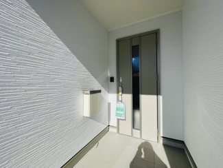 【エントランス】