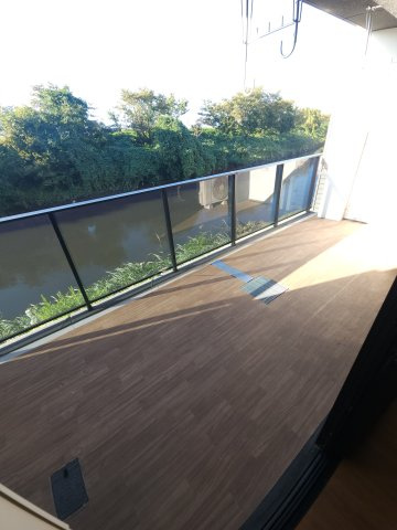 【バルコニー】
