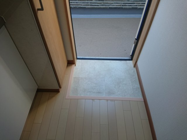 ロワール新小岩の玄関