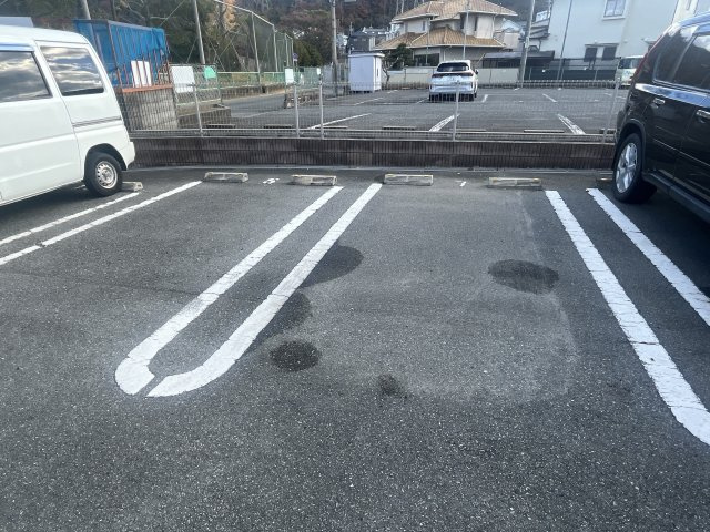 ビオラ・フィオーレ・辻井の駐車場