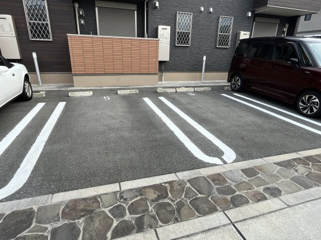 Ｍａｉｓｏｎ　青空の駐車場