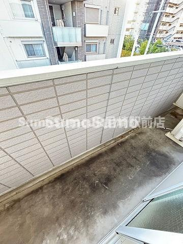 レオパレスみそののバルコニー|外からの目が気にならないバルコニーで洗濯物が干せます