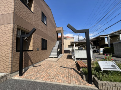 【エントランス】 | オークアベニュー | 落ち着いたエントランスです