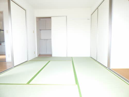 コーポハイビスカスの和室