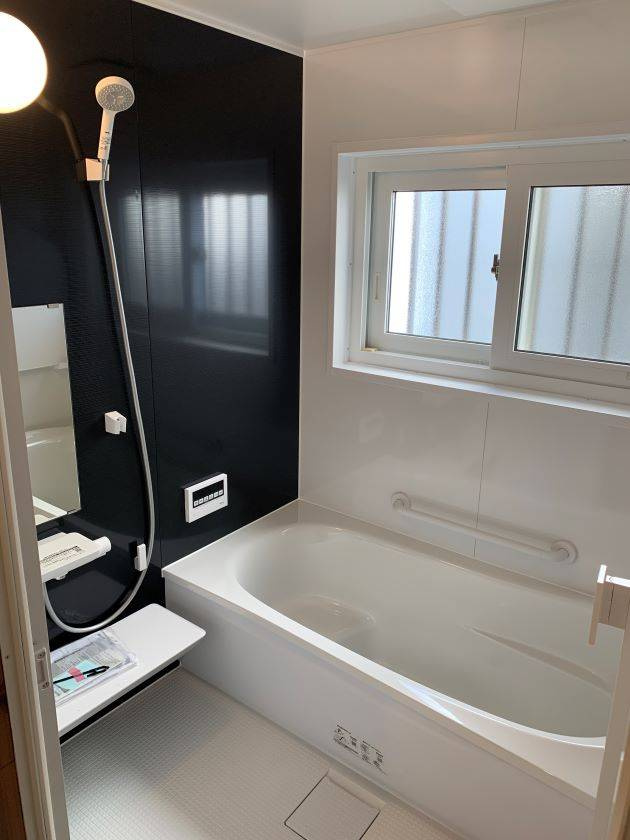 八戸市類家5丁目の浴室