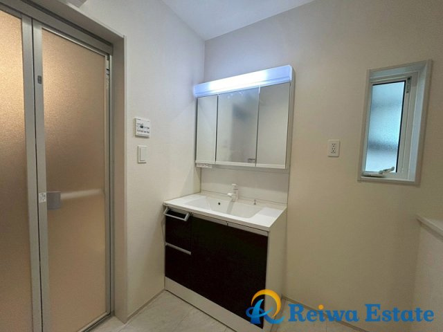 新築戸建　高座郡寒川町小谷2丁目　全12棟の独立洗面台