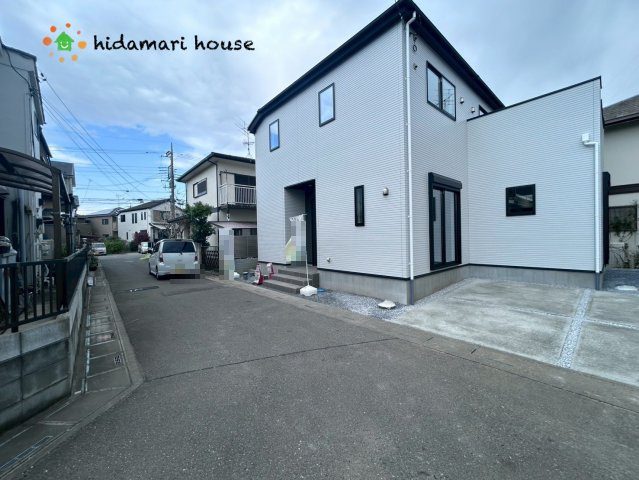 上尾市小泉　2期　新築戸建　ケイアイクラフト01の前面道路含む現地写真