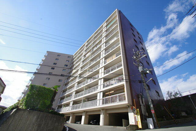 豊中スカイハイツの外観