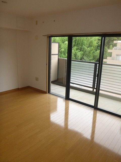 アンクラージュの居間・リビング