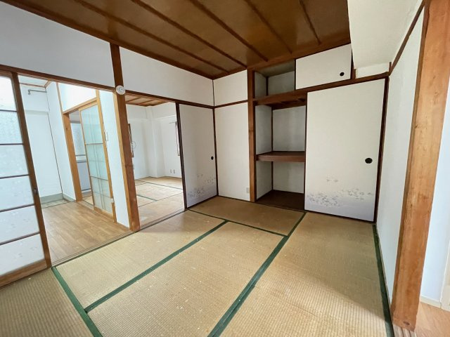 道本グリーンハウスの和室