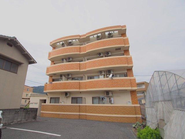 広島市安佐南区中筋１丁目の賃貸マンションの外観