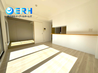 【居間・リビング】 | ワコーレフォルトーナ長田南 | 対面キッチンでお料理しながらでも家族の会話がはずみます。