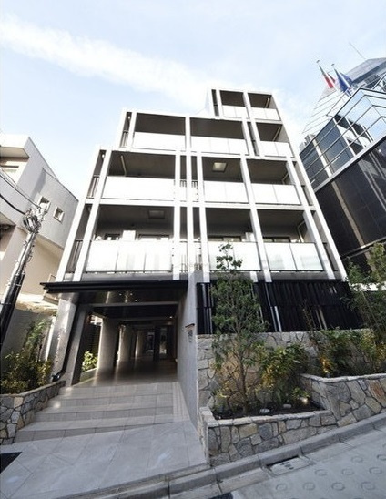港区西麻布３丁目の賃貸マンションの外観