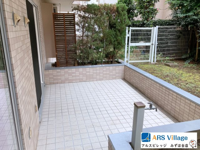 コスモ鶴瀬の庭