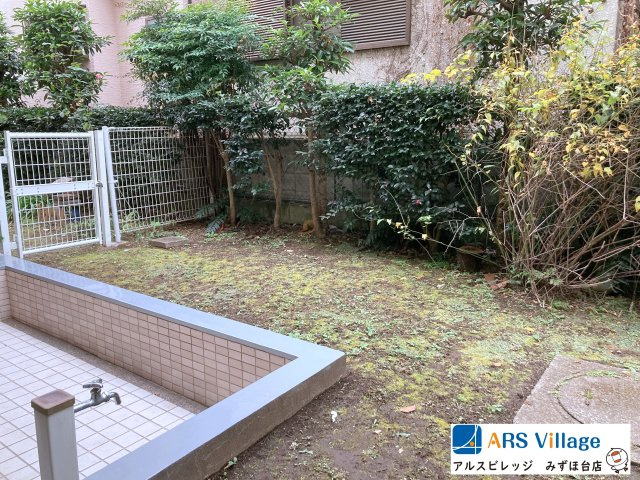 コスモ鶴瀬の庭