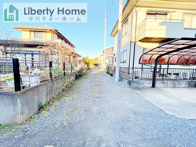 土浦市生田町　売地の前面道路含む現地写真