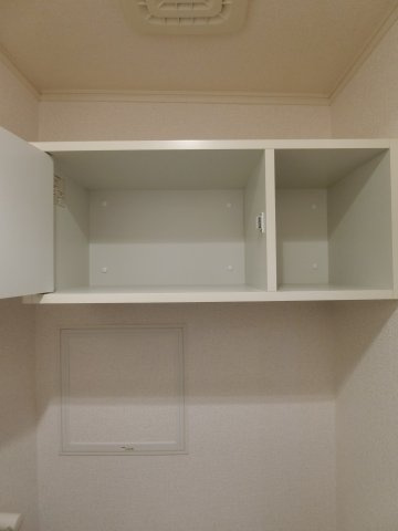 アルマーニ　Ⅱの収納