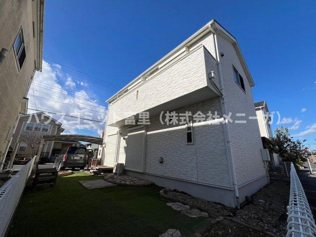 ふじき野３丁目中古戸建 の前面道路含む現地写真