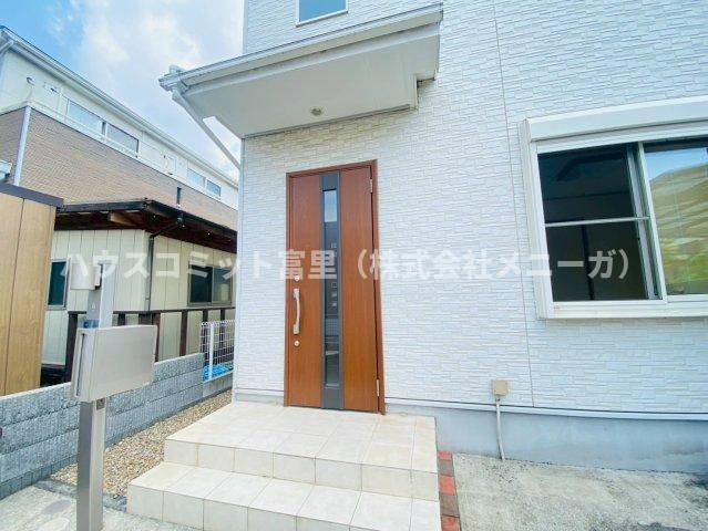 ふじき野３丁目中古戸建 の玄関