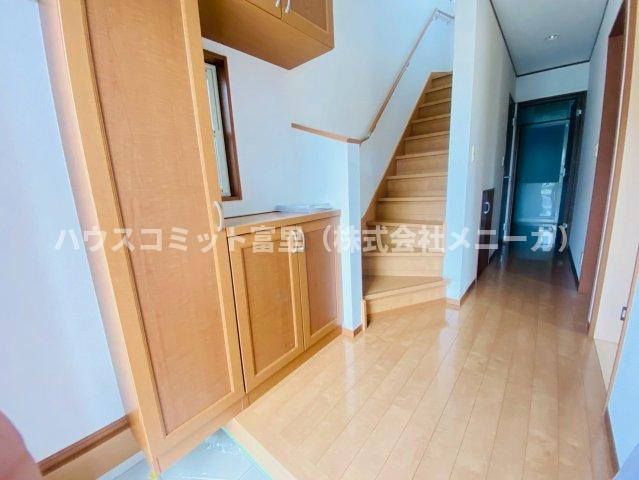 ふじき野３丁目中古戸建 の玄関