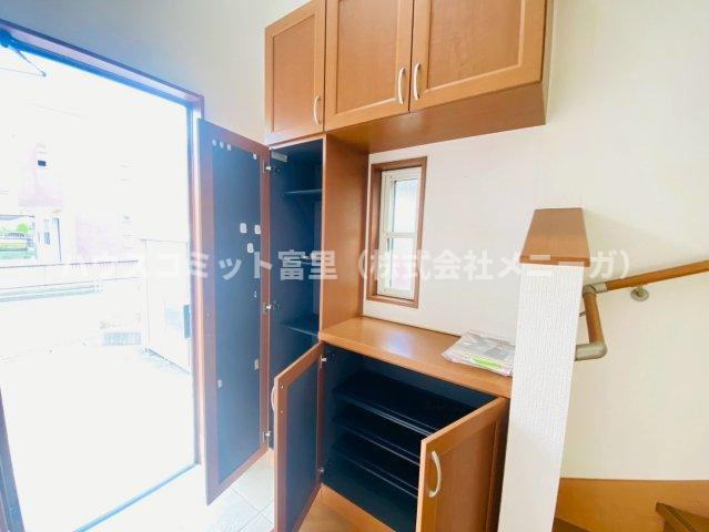 ふじき野３丁目中古戸建 の玄関