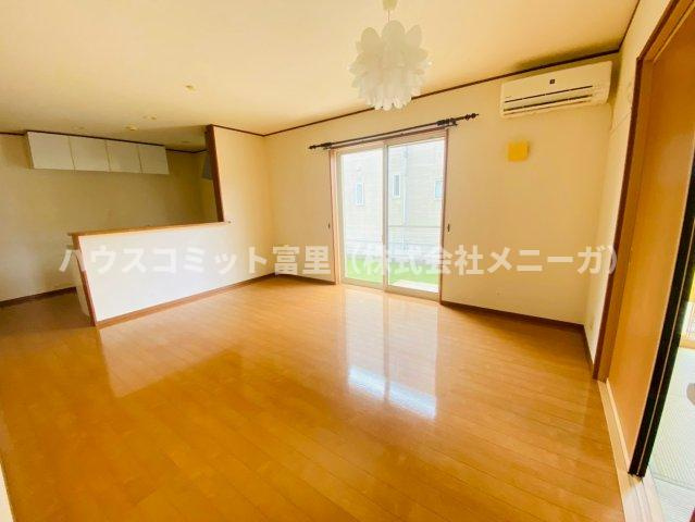 ふじき野３丁目中古戸建 の居間・リビング