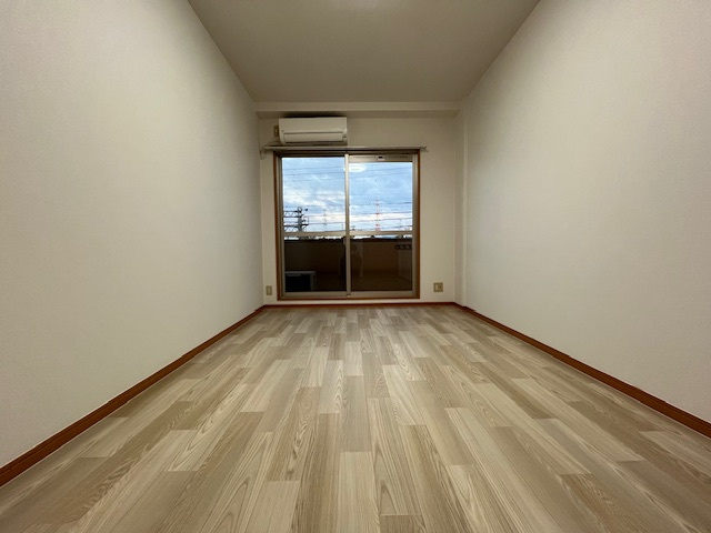 FKマンションの居間・リビング