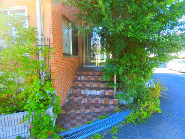 FKマンションのエントランス