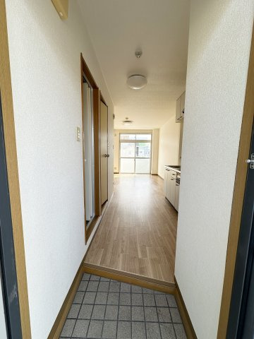 サンシャインタカラ3号棟の玄関
