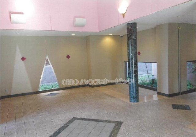 イトーピア宇治グランヒルズ（改装済・最上階・空家）のエントランス