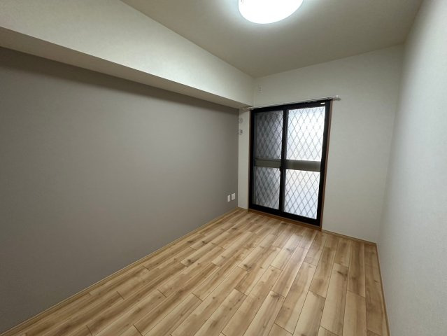グランドメゾン茶屋ヶ坂の子供部屋|☆5帖☆
お子様の一人部屋デビューにもいいですね♪