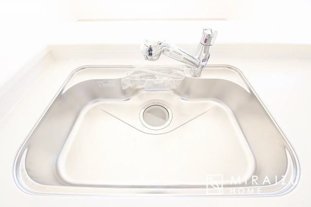 【設備】 | ご家族様のプライベート空間が確保できる素敵な間取りです。また敷地ゆったりですので、おうち時間を楽しむのにもぴったりですね♪
