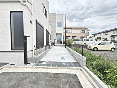 【駐車場】 | 入間市扇町屋2丁目・全3棟　新築一戸建　C号棟　 | お車1台駐車可能です♪