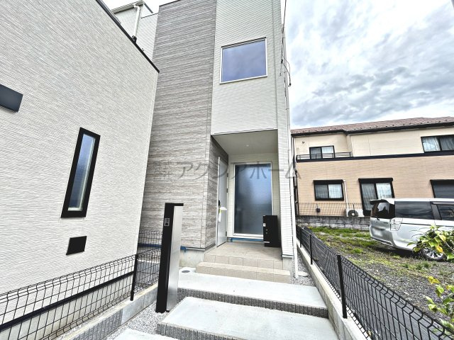 入間市扇町屋2丁目・全3棟　新築一戸建　C号棟　のエントランス