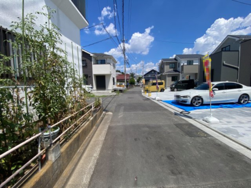 祝　成約済み　八王子市　川口町　新築戸建て　２４ー１期の前面道路含む現地写真|～仲介手数料無料☆八王子ひなた不動産～　八王子市川口町　新築戸建て