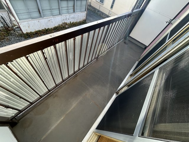 横田荘のバルコニー